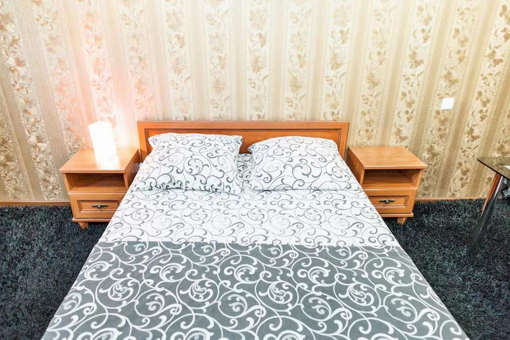 Apartment On Nezalezhnoy Ukrаiny Near Intourist Hotel Zaporizhia Екстериор снимка